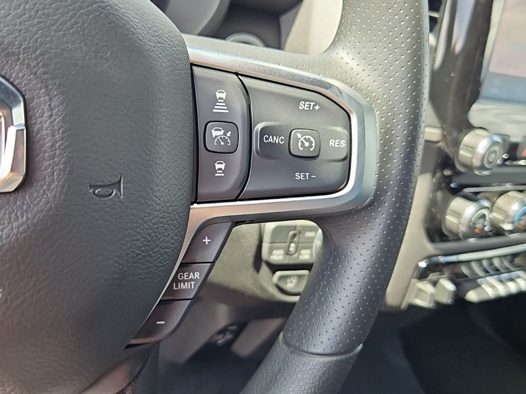 2027 RAM Ram 1500 RAM 1500 WARLOCK CREW CAB 4X4 5'7' BOX