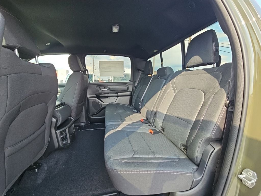 2027 RAM Ram 1500 RAM 1500 WARLOCK CREW CAB 4X4 5'7' BOX
