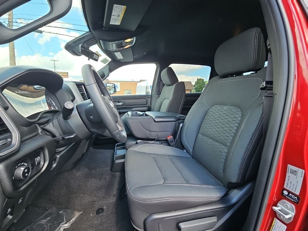 2027 RAM Ram 1500 RAM 1500 WARLOCK CREW CAB 4X4 5'7' BOX
