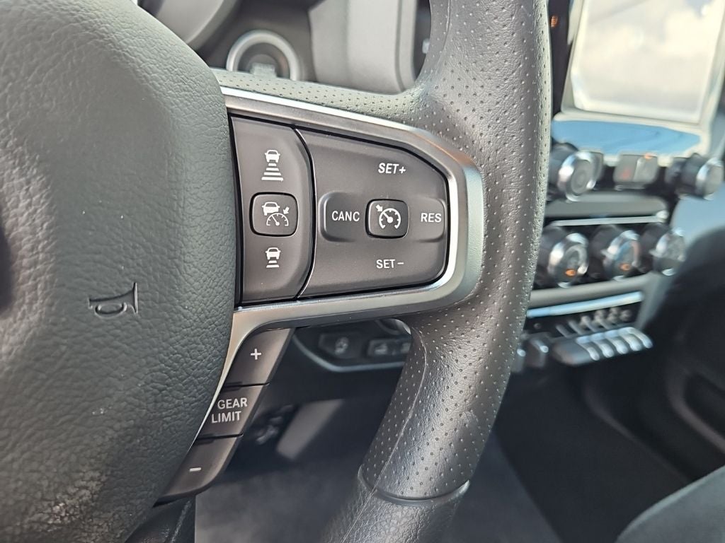 2027 RAM Ram 1500 RAM 1500 WARLOCK CREW CAB 4X4 5'7' BOX
