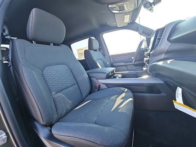 2027 RAM Ram 1500 RAM 1500 EXPRESS CREW CAB 4X4 5'7' BOX