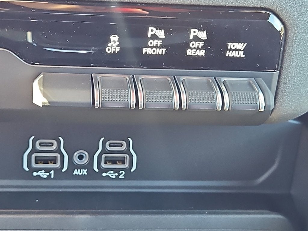 2027 RAM Ram 1500 RAM 1500 EXPRESS CREW CAB 4X4 5'7' BOX