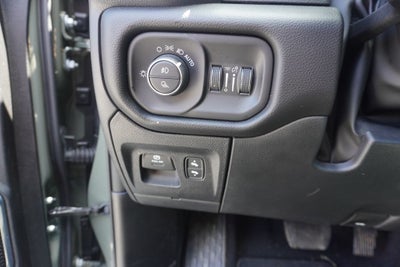 2026 RAM 1500 Laramie Crew Cab 4x4 5'7' Box