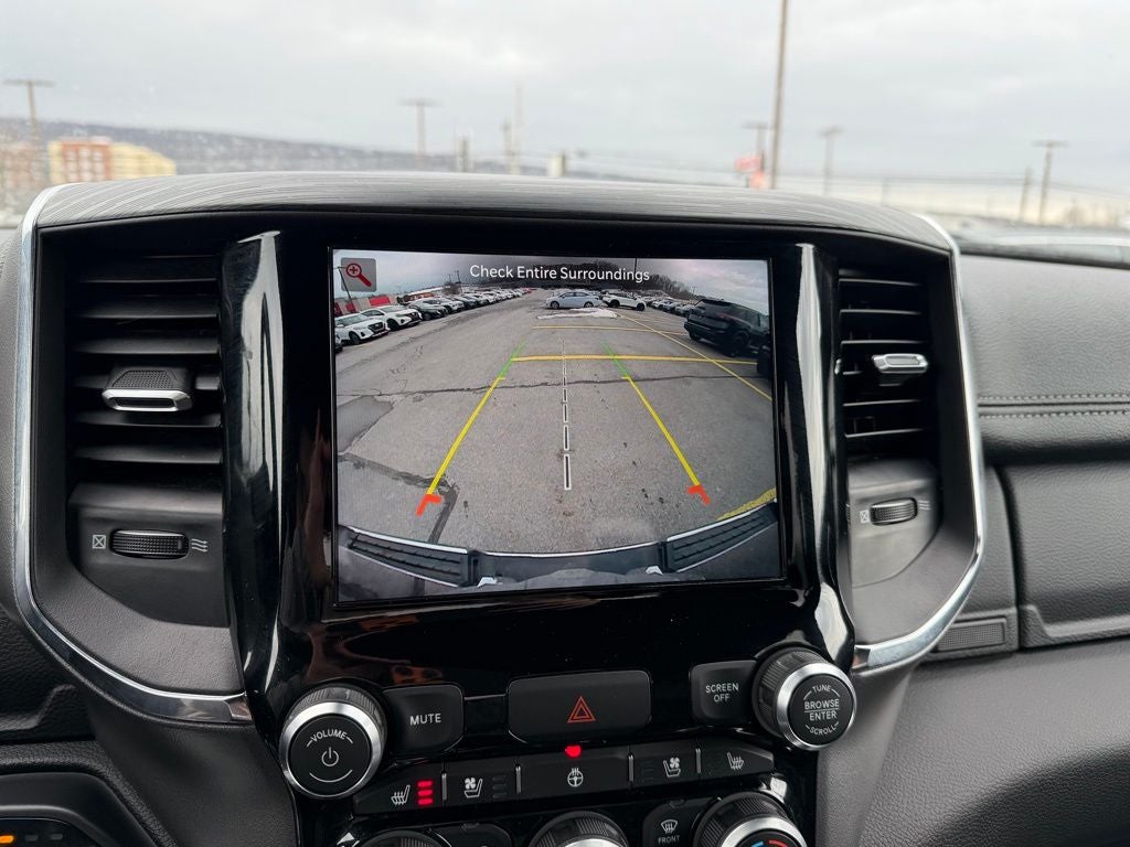 2024 RAM 1500 Laramie Crew Cab 4x4 5'7' Box