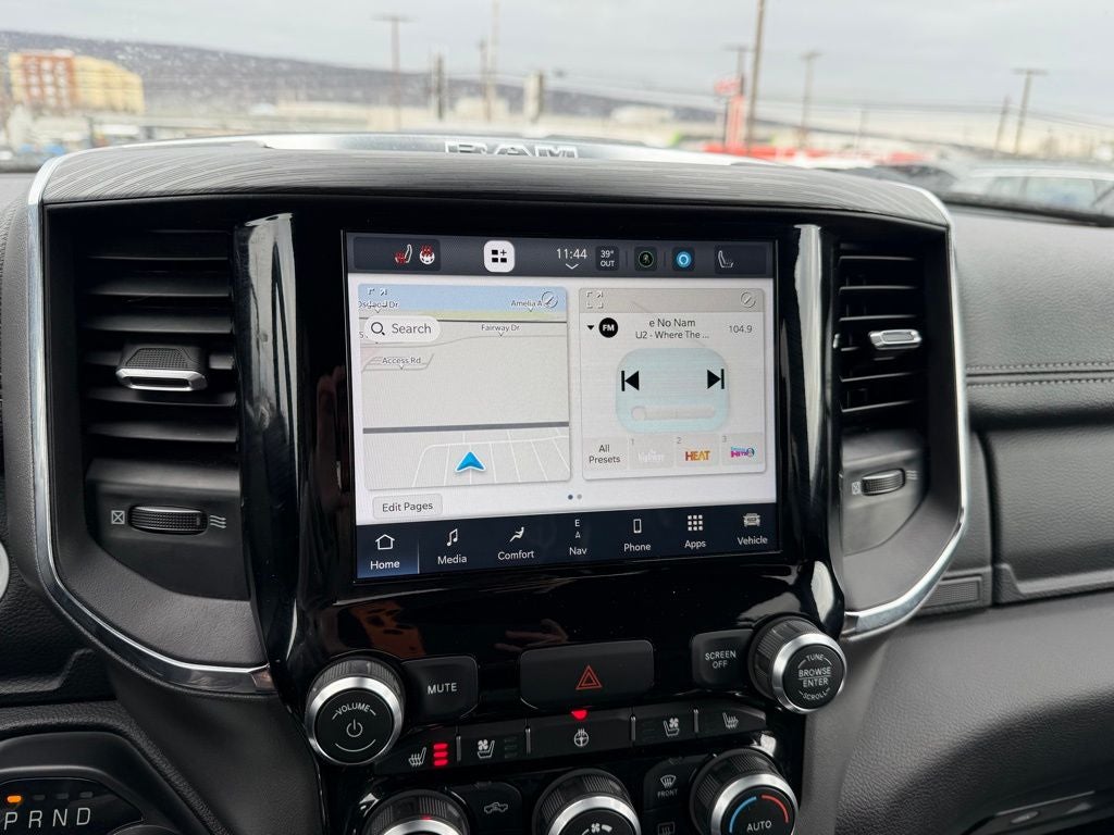 2024 RAM 1500 Laramie Crew Cab 4x4 5'7' Box