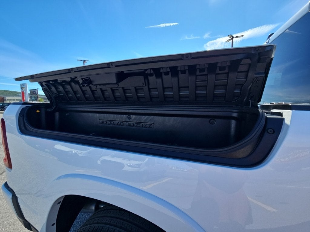 2027 RAM Ram 1500 RAM 1500 LARAMIE CREW CAB 4X4 5'7' BOX