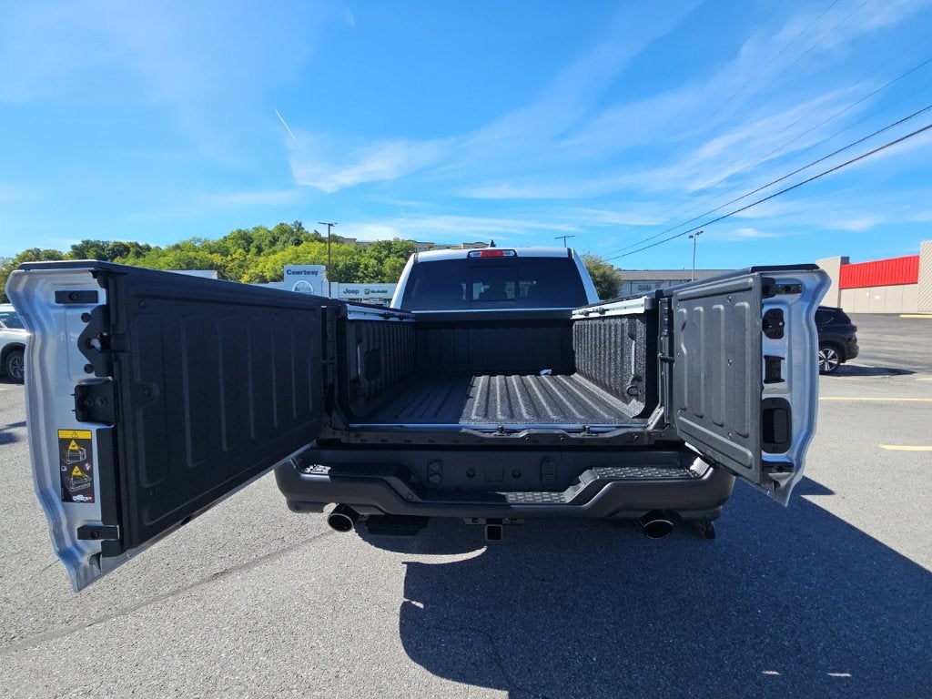 2027 RAM Ram 1500 RAM 1500 REBEL CREW CAB 4X4 5'7' BOX