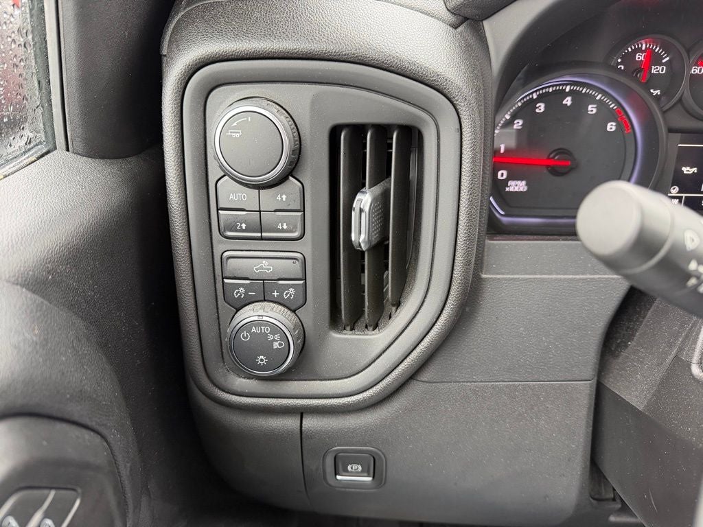 2021 Chevrolet Silverado 1500 4WD Crew Cab Short Bed Custom Trail Boss