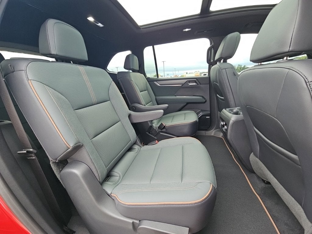 2024 GMC Acadia AWD AT4