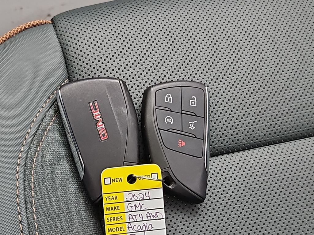 2024 GMC Acadia AWD AT4