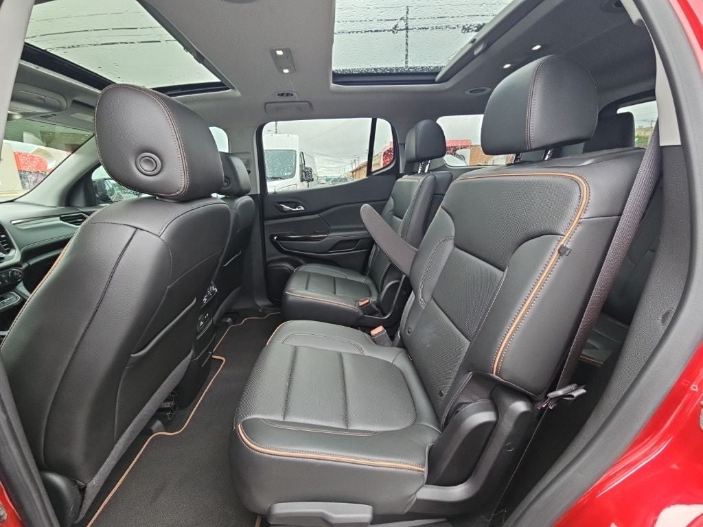 2023 GMC Acadia AWD AT4