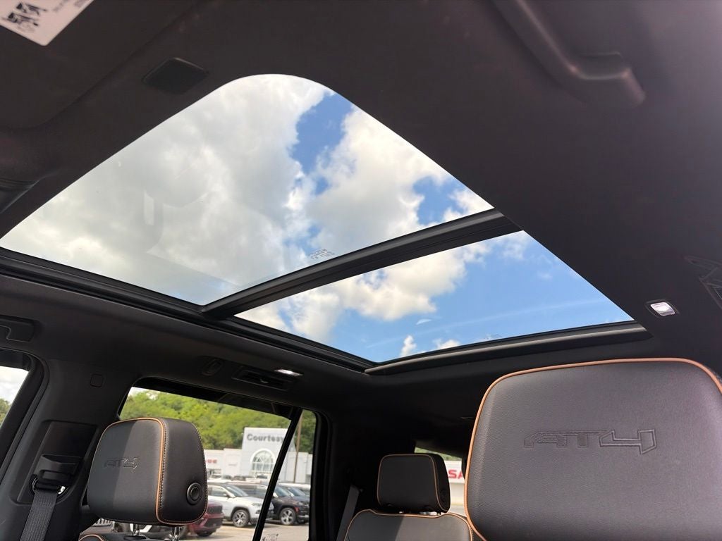 2024 GMC Yukon 4WD AT4