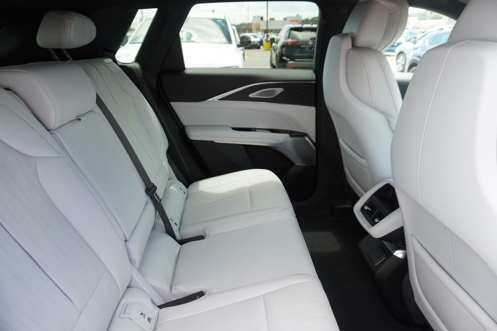 2024 Cadillac LYRIQ Luxury w/1SD
