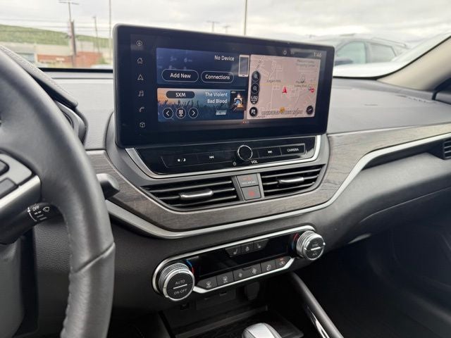 2024 Nissan Altima SL FWD