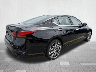 2025 Nissan Altima SL FWD