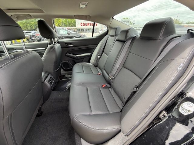 2025 Nissan Altima SL FWD