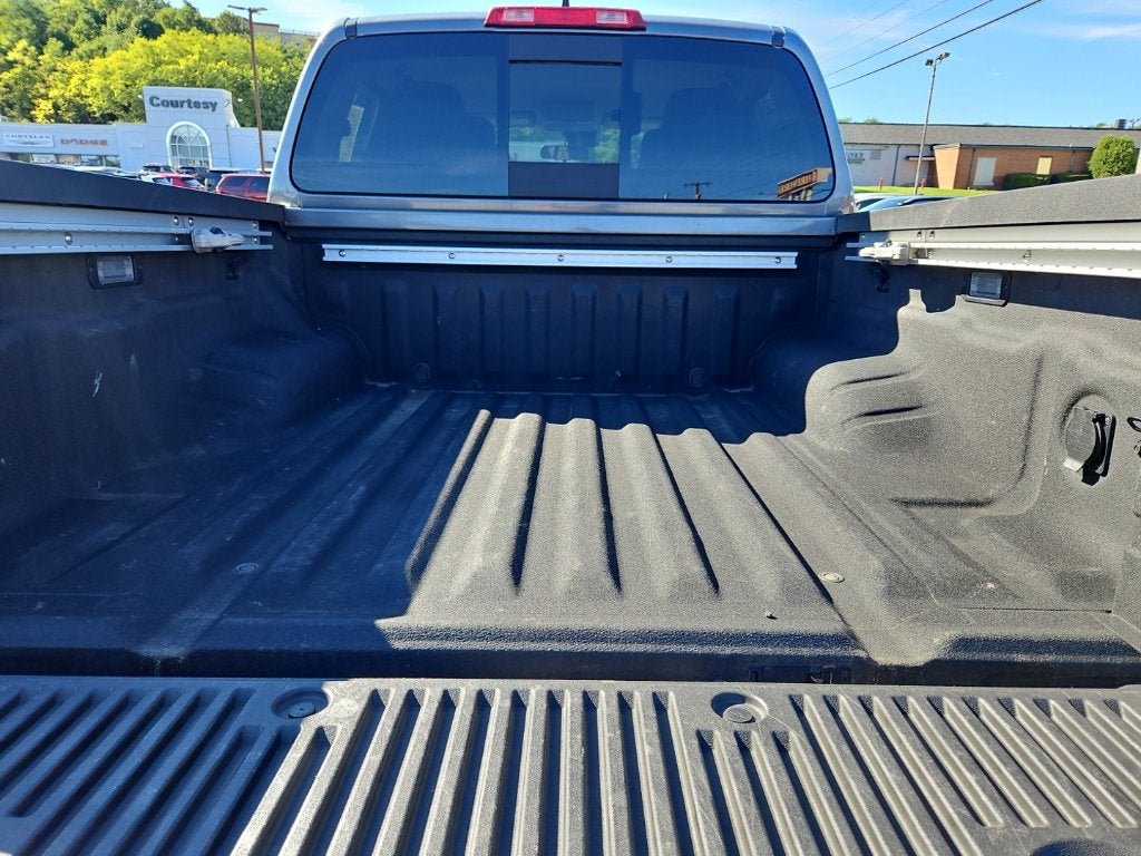 2025 Nissan Frontier Crew Cab SV 4x4