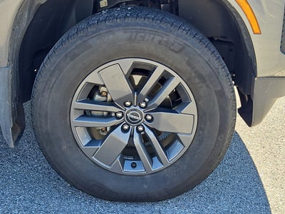 2025 Nissan Frontier Crew Cab SV 4x4