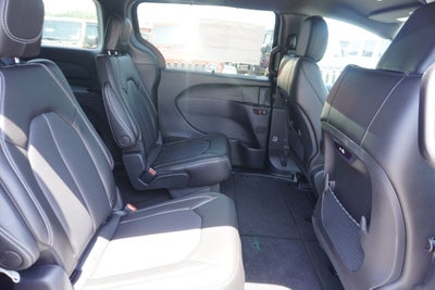 2027 Chrysler Pacifica PACIFICA SELECT