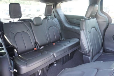 2027 Chrysler Pacifica PACIFICA SELECT
