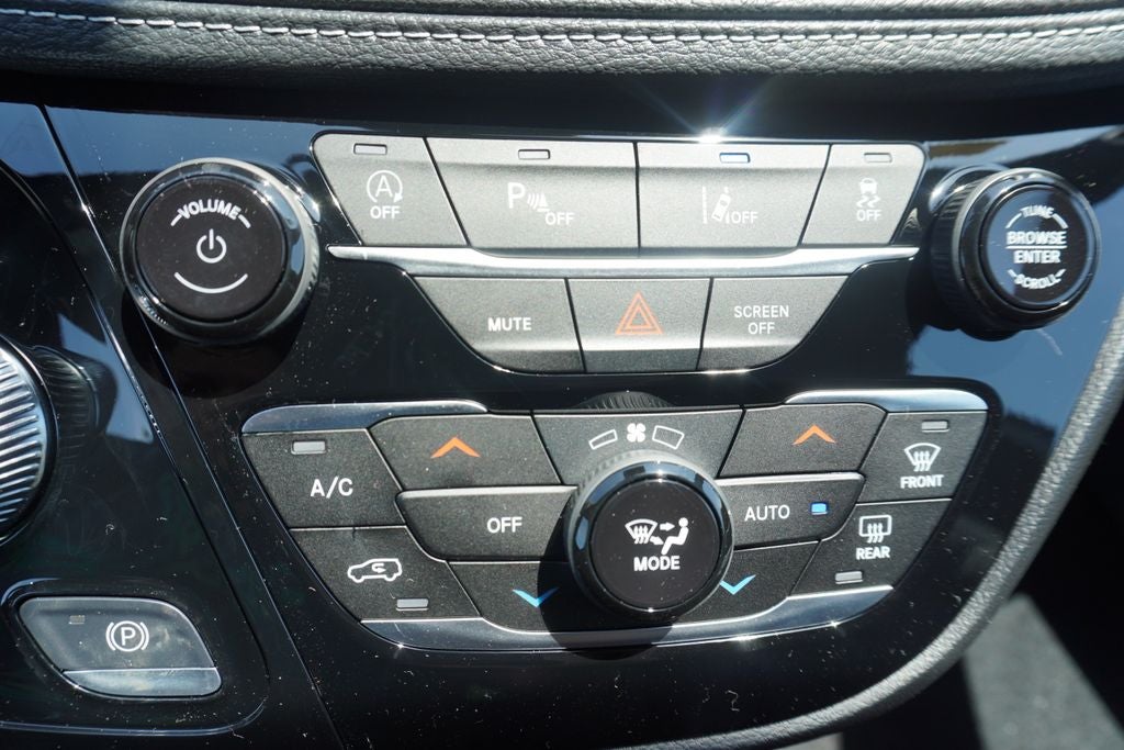 2027 Chrysler Pacifica PACIFICA SELECT
