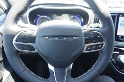 2027 Chrysler Pacifica PACIFICA SELECT