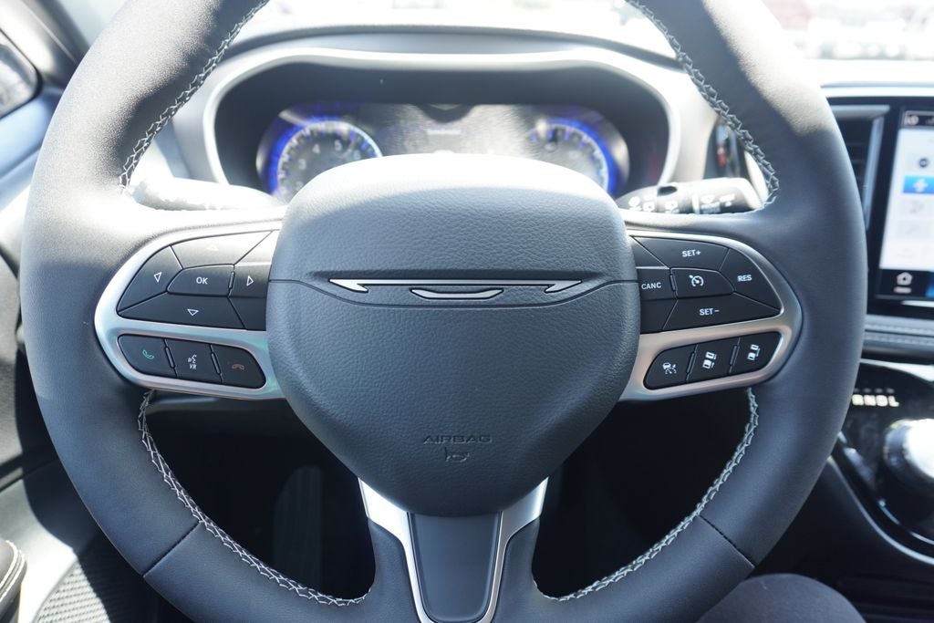 2027 Chrysler Pacifica PACIFICA SELECT