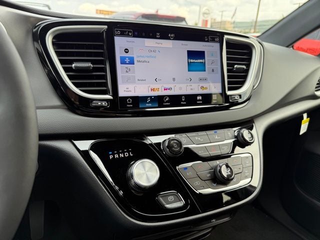 2026 Chrysler Voyager VOYAGER LX