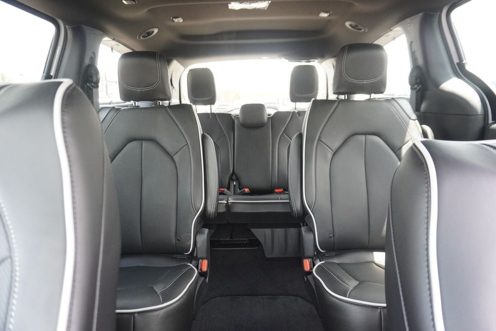 2027 Chrysler Pacifica PACIFICA LIMITED
