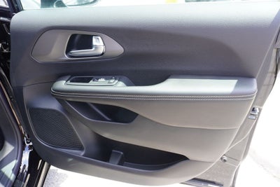 2027 Chrysler Pacifica PACIFICA SELECT AWD