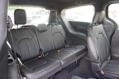 2027 Chrysler Pacifica PACIFICA SELECT AWD