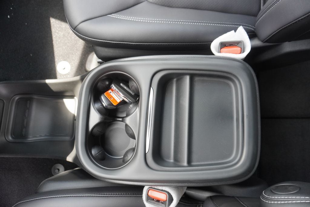 2027 Chrysler Pacifica PACIFICA SELECT AWD