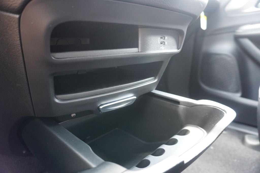 2027 Chrysler Pacifica PACIFICA SELECT AWD