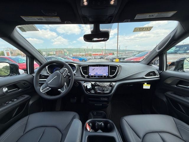 2025 Chrysler Pacifica PACIFICA SELECT AWD
