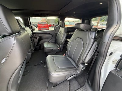 2025 Chrysler Pacifica PACIFICA SELECT AWD