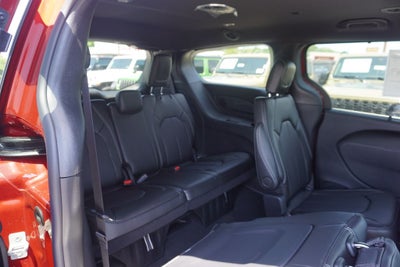 2027 Chrysler Pacifica PACIFICA SELECT AWD