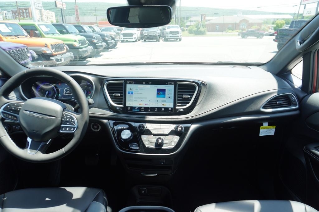 2027 Chrysler Pacifica PACIFICA SELECT AWD