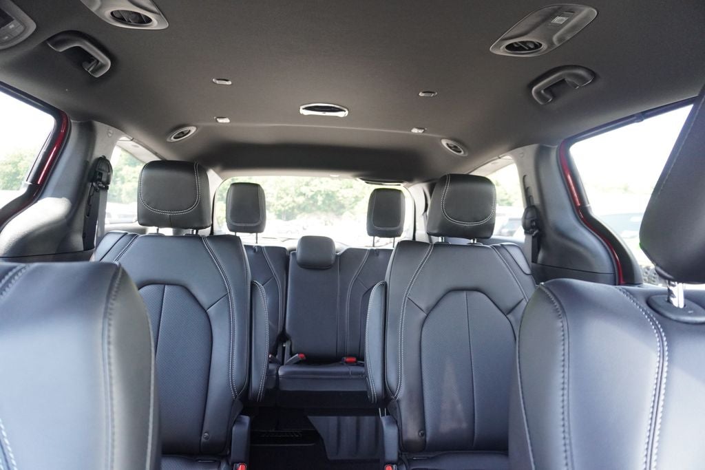 2027 Chrysler Pacifica PACIFICA SELECT AWD