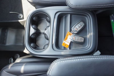 2027 Chrysler Pacifica PACIFICA SELECT AWD