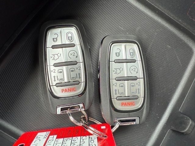 2026 Chrysler Pacifica PACIFICA SELECT AWD