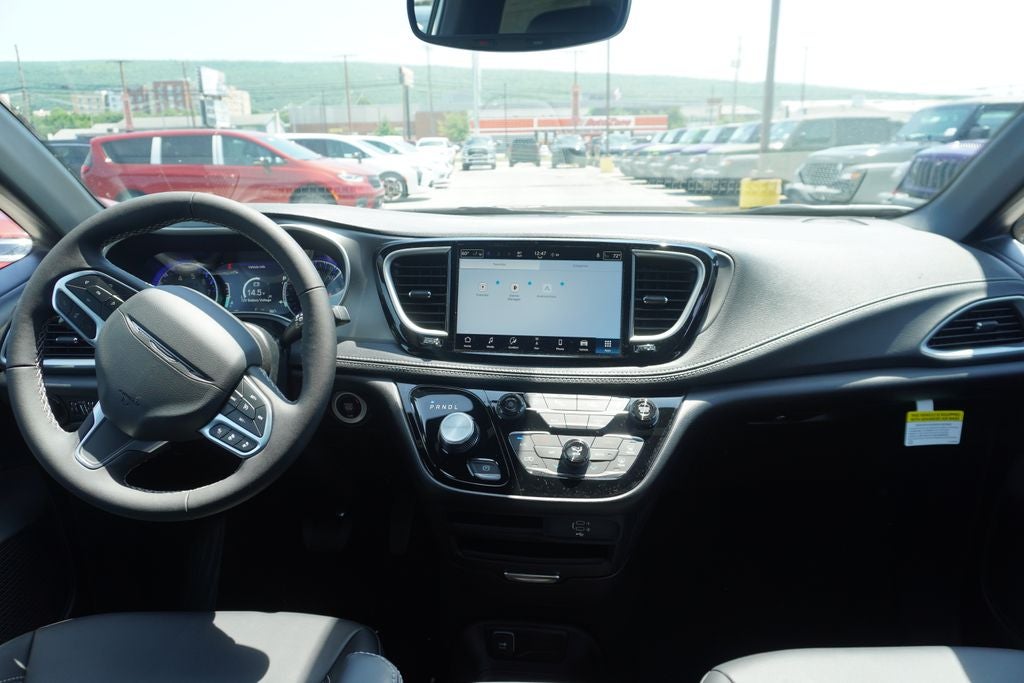 2027 Chrysler Pacifica PACIFICA SELECT AWD