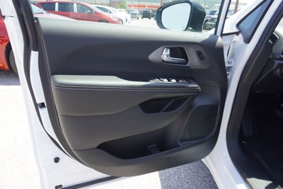 2027 Chrysler Pacifica PACIFICA SELECT AWD