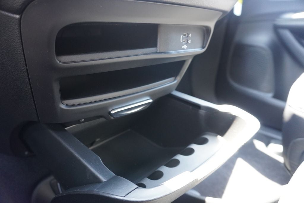 2027 Chrysler Pacifica PACIFICA SELECT AWD