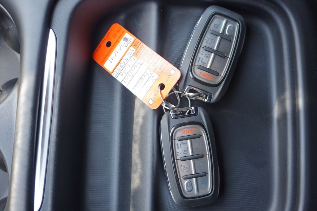 2027 Chrysler Pacifica PACIFICA SELECT AWD