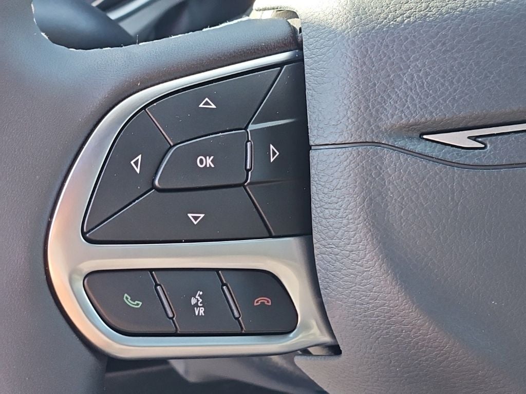 2027 Chrysler Pacifica PACIFICA SELECT AWD