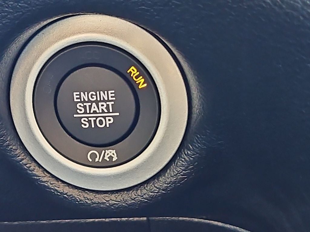 2027 Chrysler Pacifica PACIFICA SELECT AWD