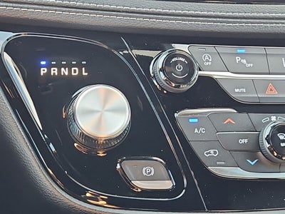 2027 Chrysler Pacifica PACIFICA SELECT AWD