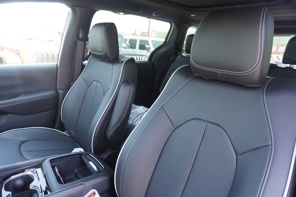 2027 Chrysler Pacifica PACIFICA LIMITED AWD