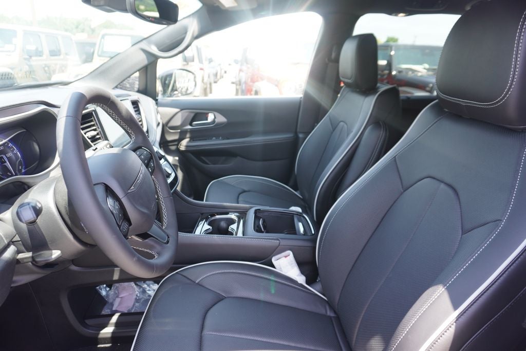 2027 Chrysler Pacifica PACIFICA LIMITED AWD