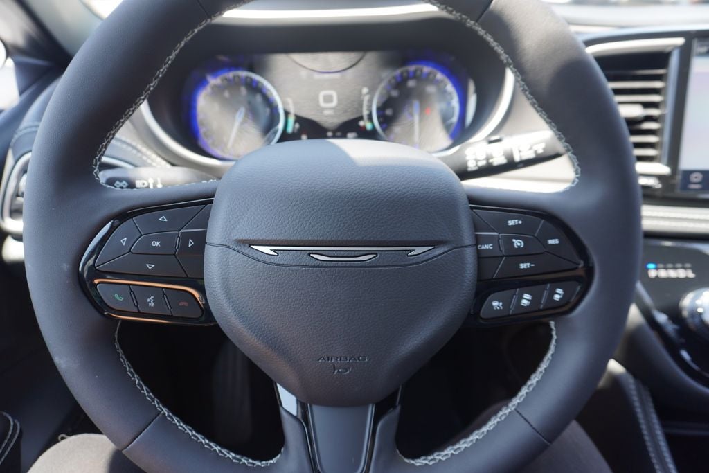 2027 Chrysler Pacifica PACIFICA LIMITED AWD